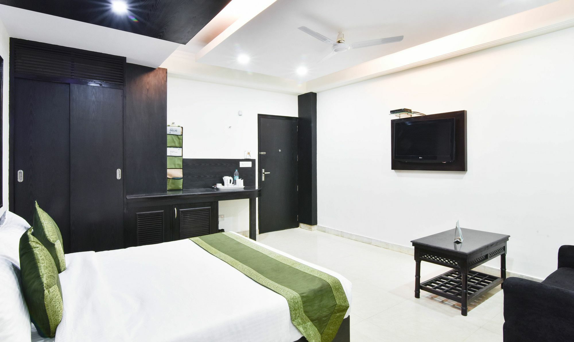 Hotel Treebo Mehar Castle Delhi  Exterior foto