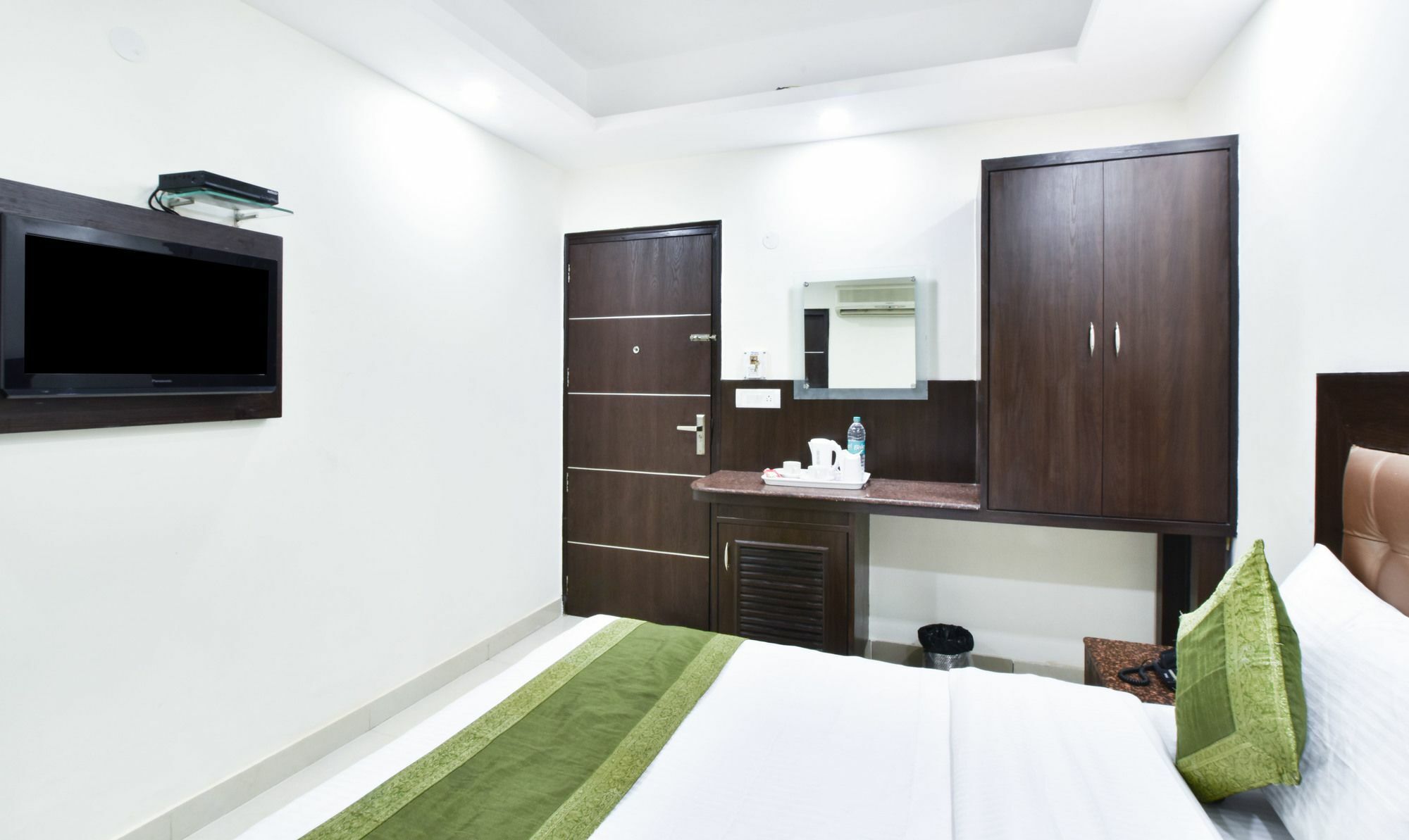 Hotel Treebo Mehar Castle Delhi  Exterior foto