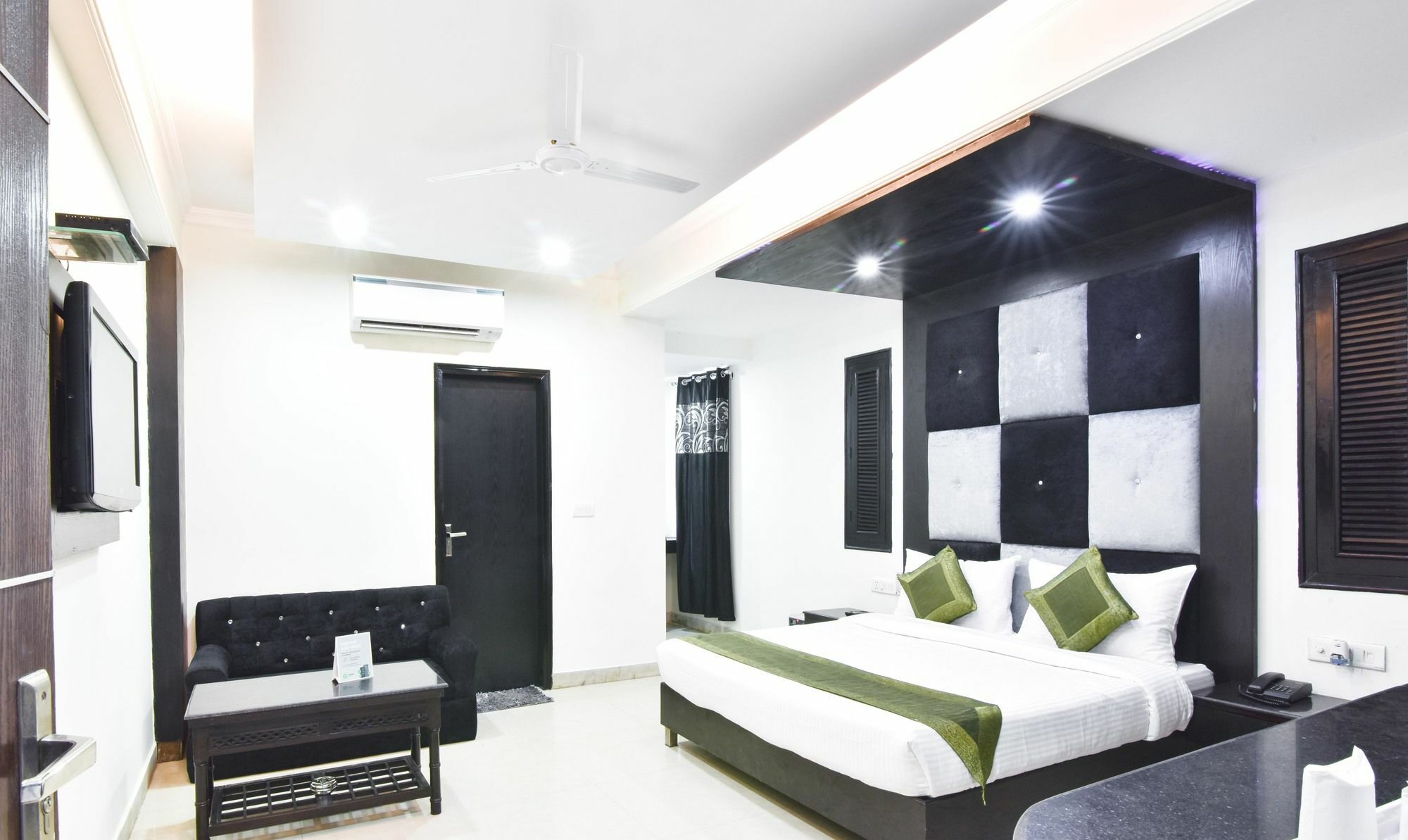 Hotel Treebo Mehar Castle Delhi  Exterior foto