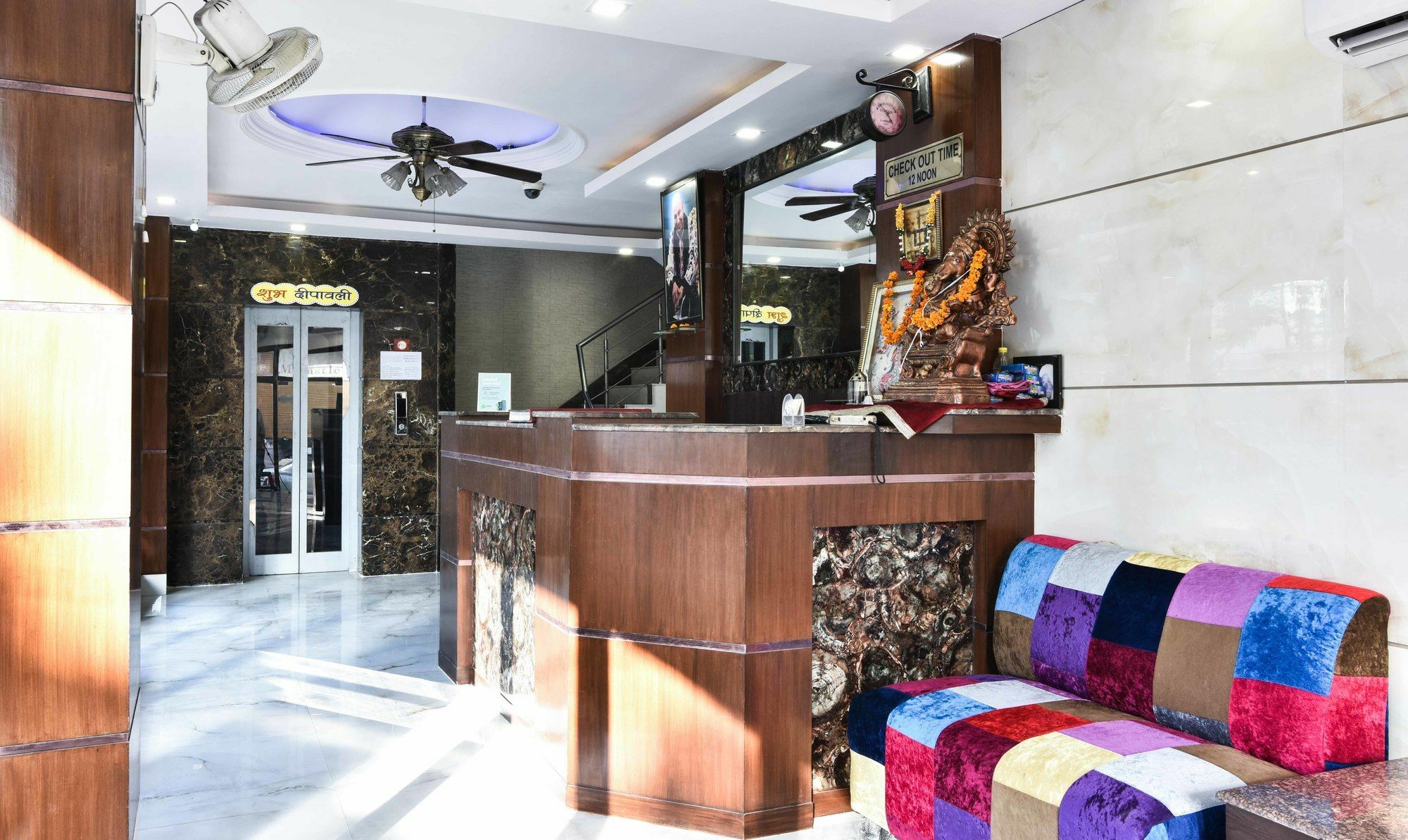 Hotel Treebo Mehar Castle Delhi  Exterior foto